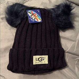 UGG Dark Black Pom-Pom Hat